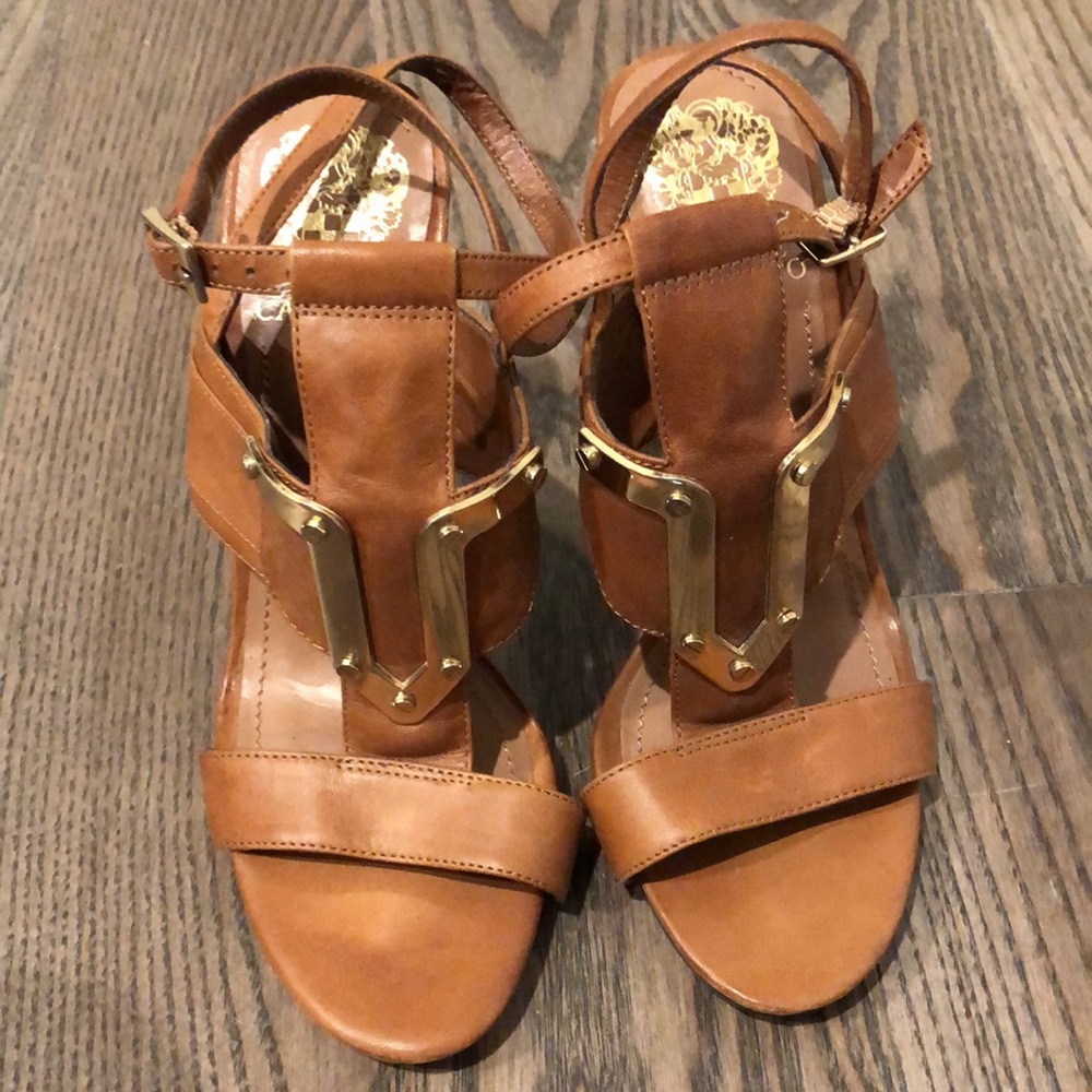Vince Camuto heels 👠
